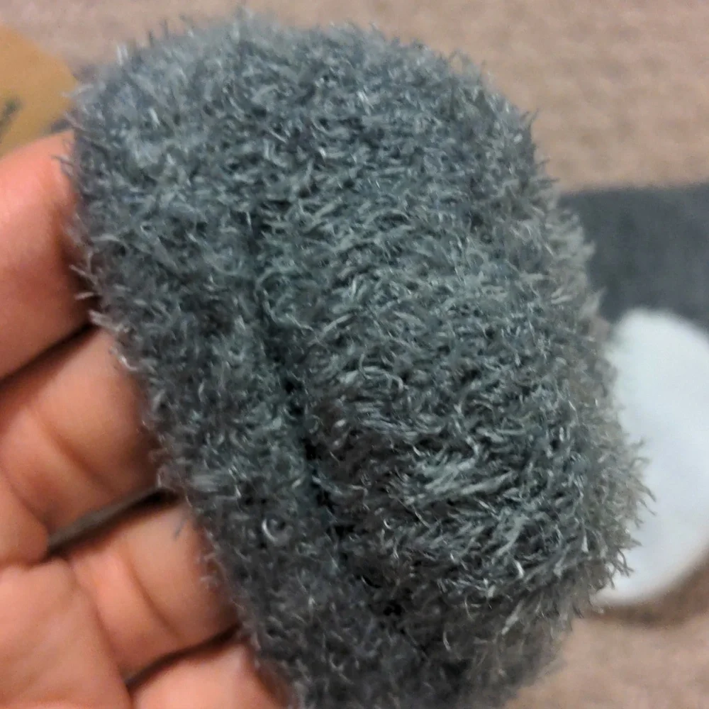 Cozy Cabin Shark 🦈 Slippers (Aloe Infused) Youth Size 10K - 4 NWT